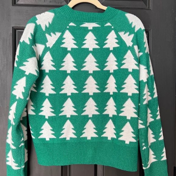 NWT Women’s Sz M Christmas Sweater - Picture 3 of 4